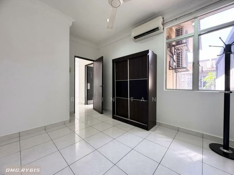 Rumah Kluster untuk Dijual di Aman Perdana (Kapar) - Rylin Tan - Bedroom - PropertyGuru.com.my