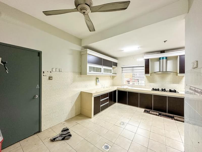 1-storey Terraced House for Sale in Taman Desa Indah (Nilai) - Ammeer Nadzrai - Kitchen - PropertyGuru.com.my