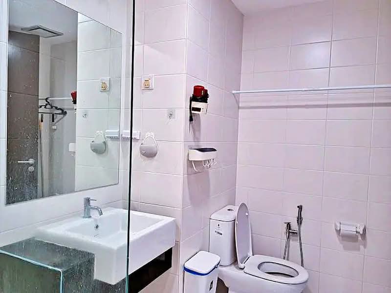Service Residence for Sale at Trefoil @ Setia City - Ray Lee - Bathroom - PropertyGuru.com.my