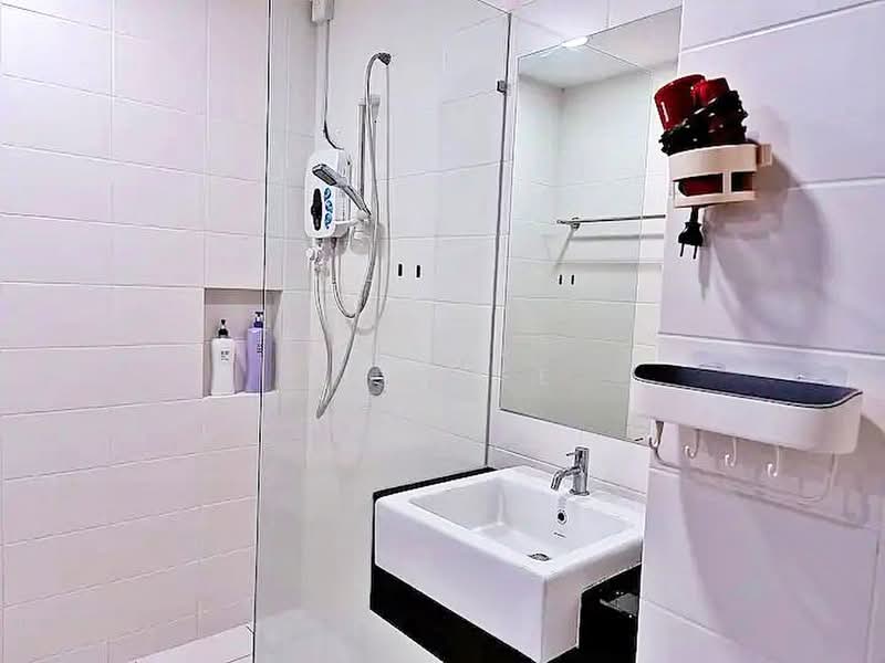 Service Residence for Sale at Trefoil @ Setia City - Ray Lee - Bathroom - PropertyGuru.com.my