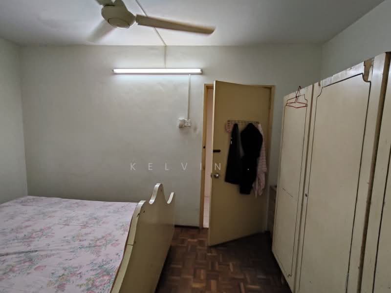 Pangsapuri untuk Dijual di saujana apartment - Kelvin . - Bedroom - PropertyGuru.com.my