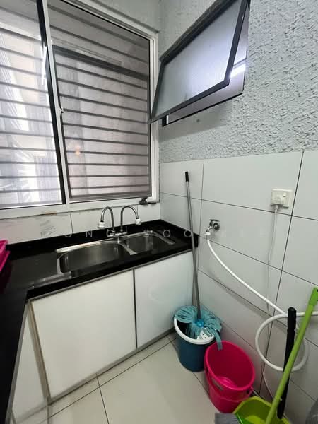 Kondominium untuk Disewa di Wellesley Residences - Yong Soo Kee - Kitchen - PropertyGuru.com.my