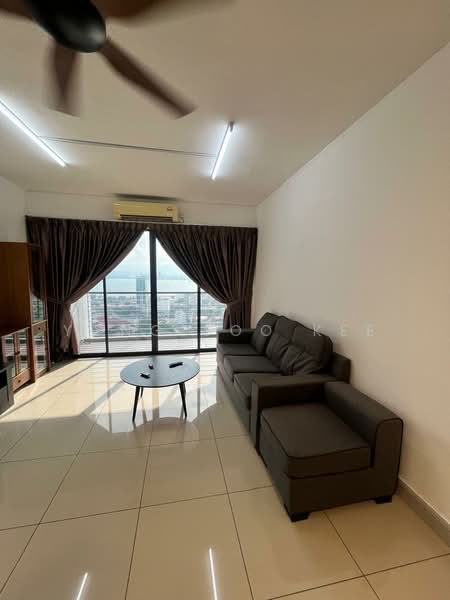 Kondominium untuk Disewa di Wellesley Residences - Yong Soo Kee - Living Room - PropertyGuru.com.my