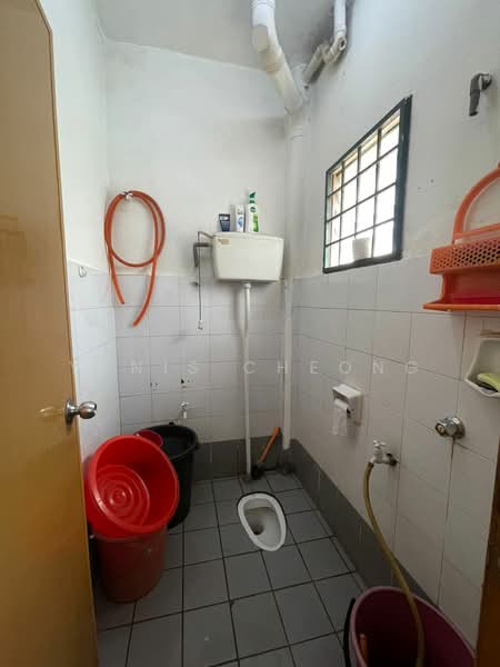 Rumah Teres 2 Tingkat untuk Dijual di Rawang Perdana 2 (Rawang) - Yanis Cheong - Bathroom - PropertyGuru.com.my