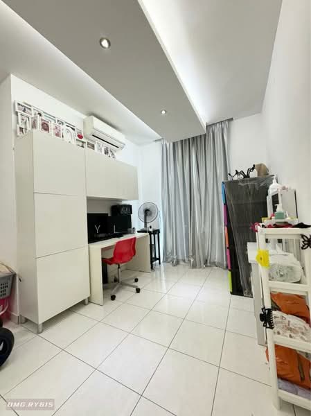 Rumah Kluster untuk Dijual di Aman Perdana (Kapar) - Rylin Tan - Study - PropertyGuru.com.my