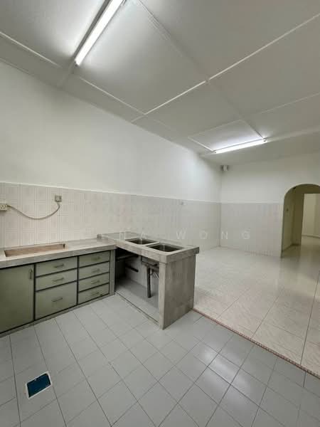 Rumah Teres 1 Tingkat untuk Dijual di Taman Universiti (Skudai) - Reyna Wong - Kitchen - PropertyGuru.com.my