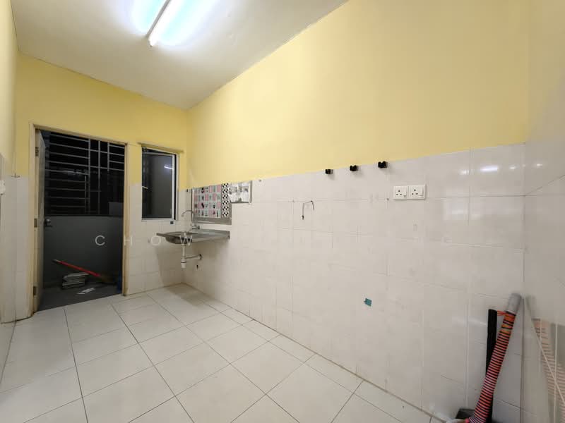 Servis Apartment untuk Disewa di Koi Kinrara - Chow Kok Toong - Kitchen - PropertyGuru.com.my