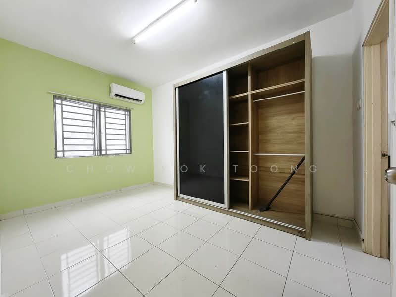 Servis Apartment untuk Disewa di Koi Kinrara - Chow Kok Toong - Bedroom - PropertyGuru.com.my