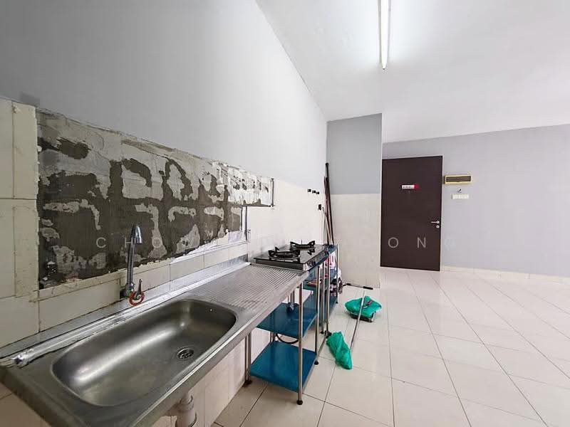 Kediaman Servis untuk Disewa di Koi Kinrara - Chow Kok Toong - Kitchen - PropertyGuru.com.my