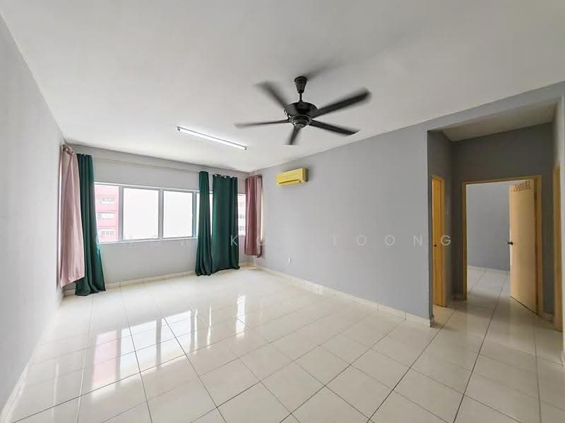Kediaman Servis untuk Disewa di Koi Kinrara - Chow Kok Toong - Living Room - PropertyGuru.com.my