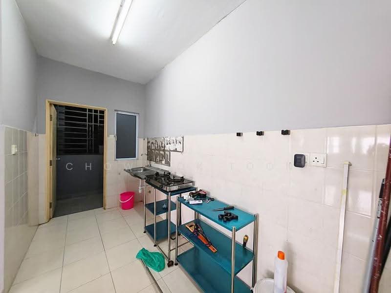 Kediaman Servis untuk Disewa di Koi Kinrara - Chow Kok Toong - Kitchen - PropertyGuru.com.my