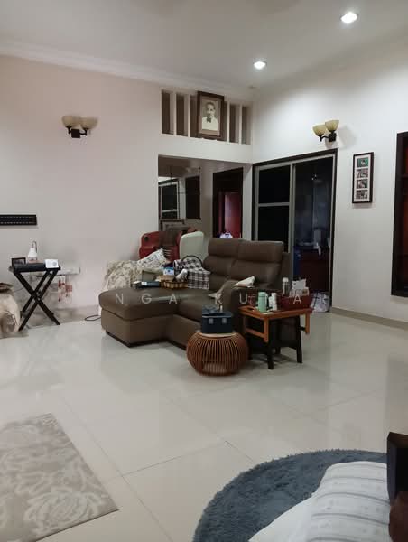 Rumah Banglo untuk Dijual di Seksyen 5 (Petaling Jaya) - Linga Kumar - Living Room - PropertyGuru.com.my