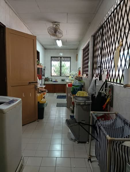 Rumah Banglo untuk Dijual di Seksyen 5 (Petaling Jaya) - Linga Kumar - Kitchen - PropertyGuru.com.my