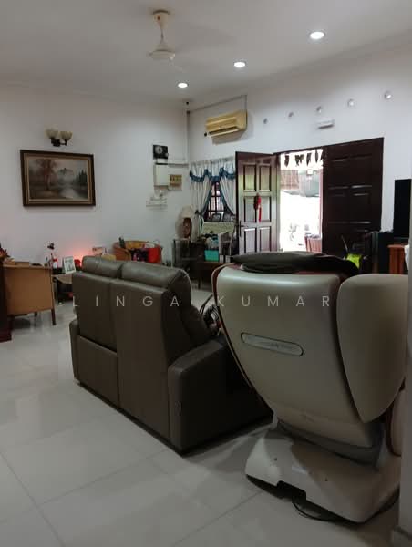 Rumah Banglo untuk Dijual di Seksyen 5 (Petaling Jaya) - Linga Kumar - Living Room - PropertyGuru.com.my