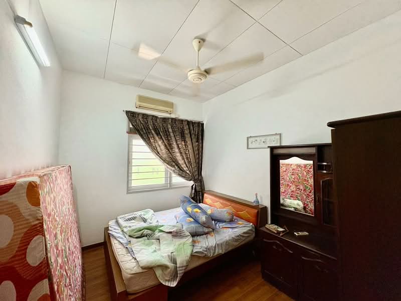Rumah Teres 2-Tingkat untuk Dijual di Island Glades (Jelutong) - Ping Koay - Bedroom - PropertyGuru.com.my