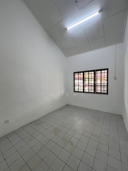 Rumah Teres 1 Tingkat untuk Dijual di Taman Desa Cemerlang (Ulu Tiram) - CW KAI - PropertyGuru.com.my