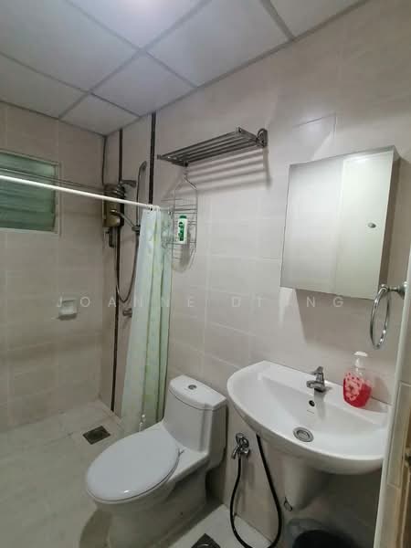 Servis Apartment untuk Disewa di Subang Avenue - Joanne Diong - Bathroom - PropertyGuru.com.my