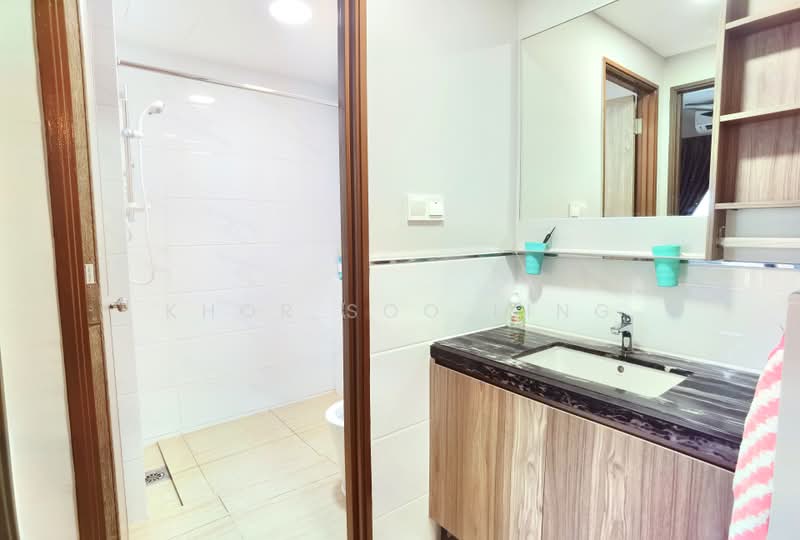 Service Residence for Sale at Country Garden Central Park - Khor Soo Ling - Bathroom - PropertyGuru.com.my