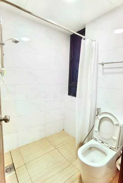 Service Residence for Sale at Country Garden Central Park - Khor Soo Ling - Bathroom - PropertyGuru.com.my