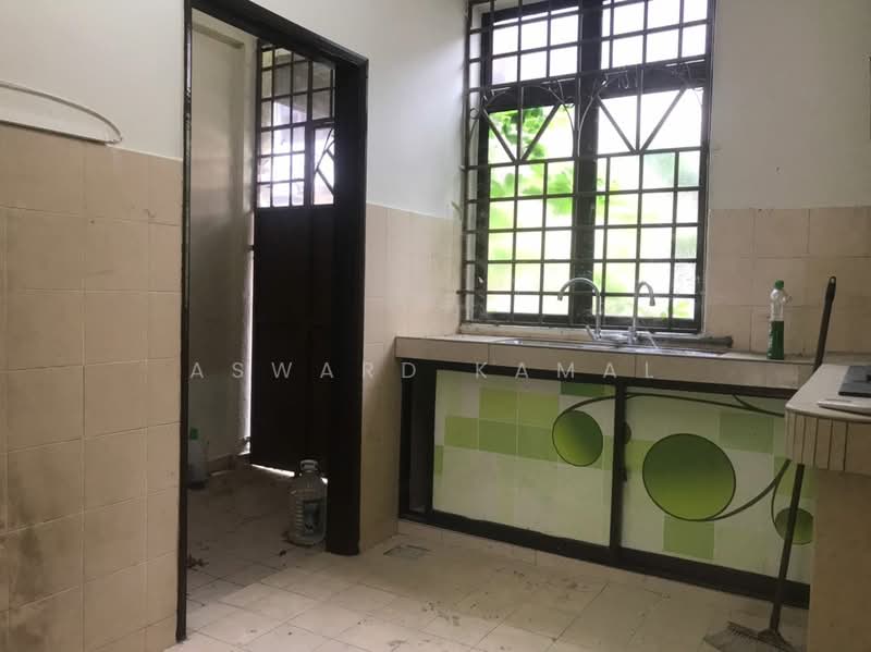 Rumah Teres 2 Tingkat untuk Dijual di Bandar Dataran Segar (Lukut) - Asward Kamal - Kitchen - PropertyGuru.com.my