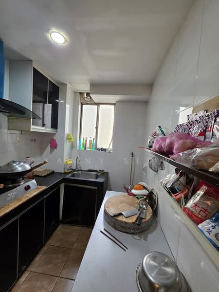 Condominium for Rent at Platinum Lake PV 15 - Yanny Siow - Kitchen - PropertyGuru.com.my