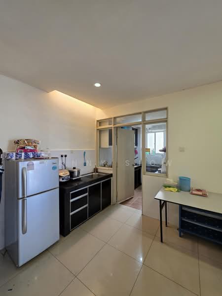 Condominium for Rent at Platinum Lake PV 15 - Yanny Siow - Kitchen - PropertyGuru.com.my