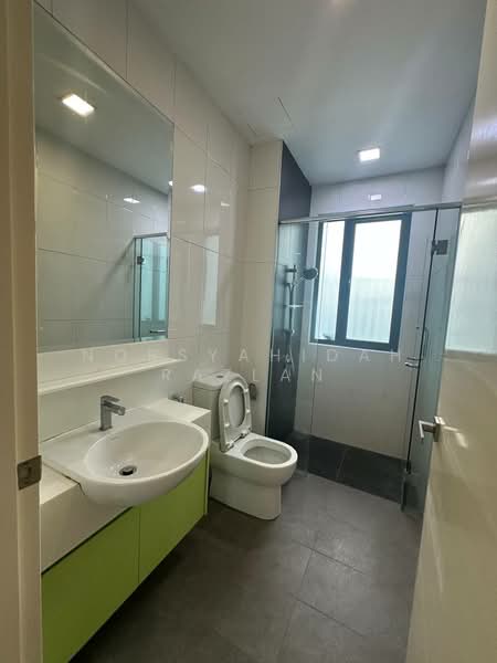 3-storey Terraced House for Rent in Cyber 9 (Cyberjaya) - Norsyahidah Razlan - Bathroom - PropertyGuru.com.my