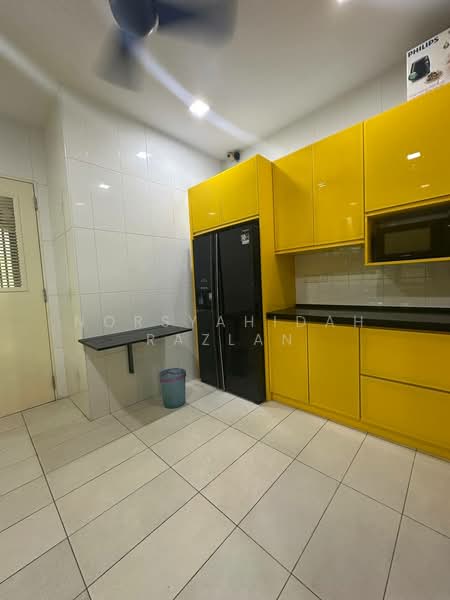 3-storey Terraced House for Rent in Cyber 9 (Cyberjaya) - Norsyahidah Razlan - Kitchen - PropertyGuru.com.my