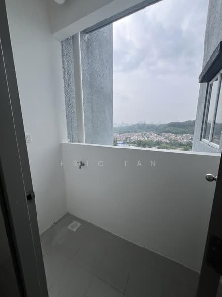 Servis Apartment untuk Disewa di Prestige Residence - Eric Tan - Balcony - PropertyGuru.com.my