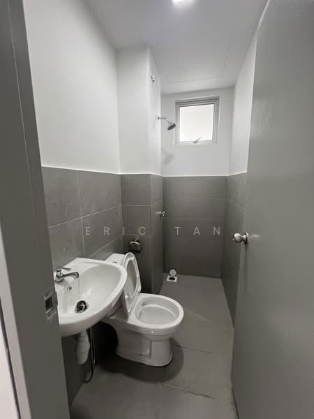 Servis Apartment untuk Disewa di Prestige Residence - Eric Tan - Bathroom - PropertyGuru.com.my