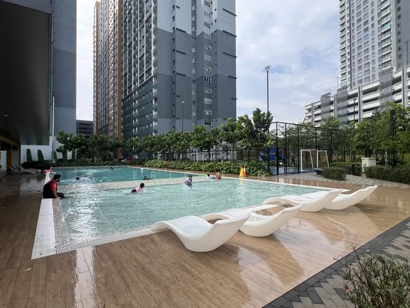 Servis Apartment untuk Disewa di Prestige Residence - Eric Tan - Pool - PropertyGuru.com.my