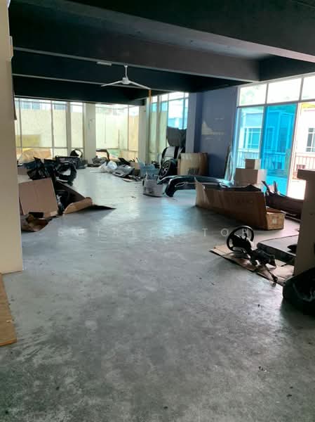Shop / Office for Rent in Taman Equine (Seri Kembangan) - Shirlee Toh - Interior - PropertyGuru.com.my