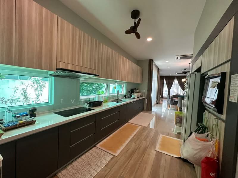 Semi-Detached House for Rent in Cyberjaya (Selangor) - Evelle Chan - Kitchen - PropertyGuru.com.my
