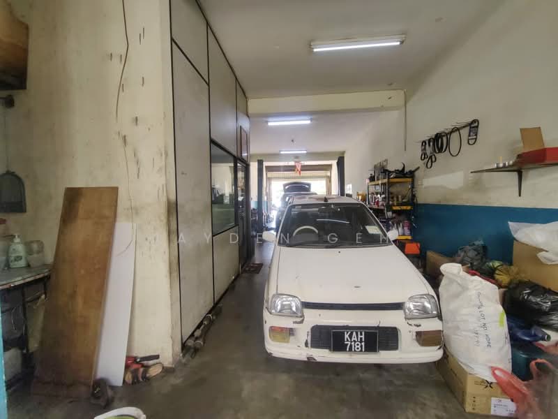 Shop for Sale in Taman Rakyat (Alor Setar) - Jayden Geh - Car Park - PropertyGuru.com.my