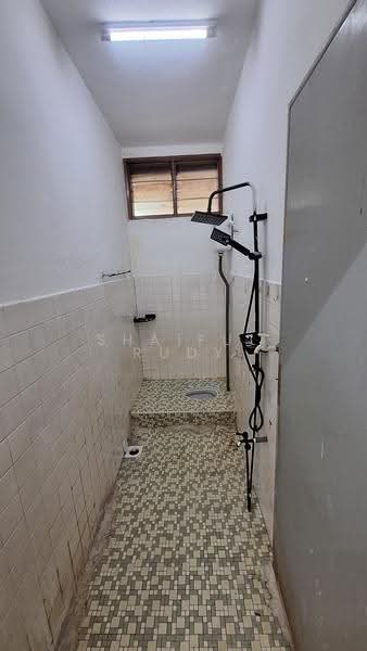 Rumah Teres 1-Tingkat untuk Dijual di Kelana Jaya (Petaling Jaya) - Shaiful Rudy - Bathroom - PropertyGuru.com.my