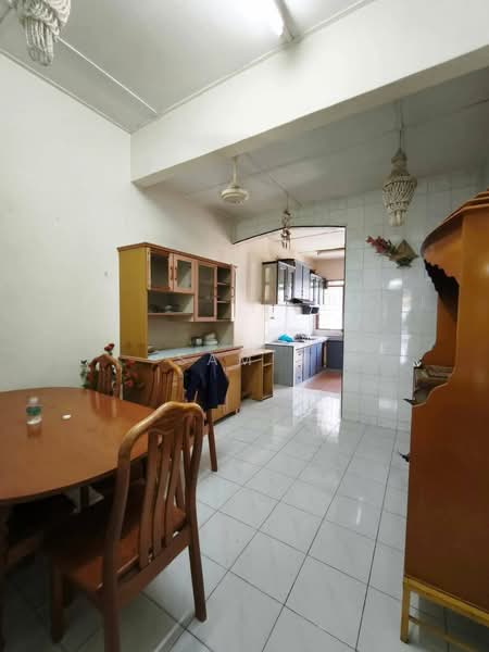 1-storey Terraced House for Sale in Taman Pinji Mewah (Ipoh) - Sam . - Dining Room - PropertyGuru.com.my