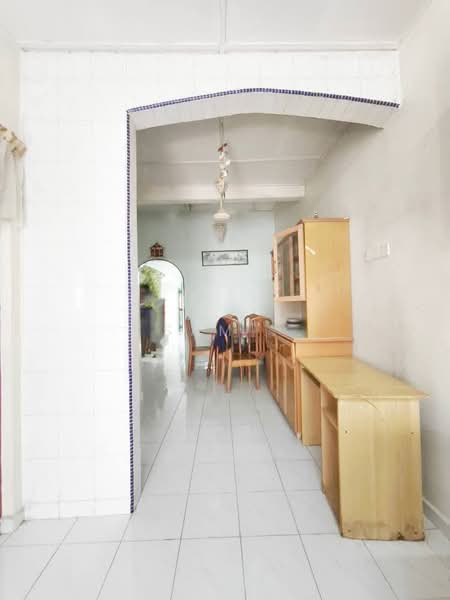 1-storey Terraced House for Sale in Taman Pinji Mewah (Ipoh) - Sam . - Dining Room - PropertyGuru.com.my