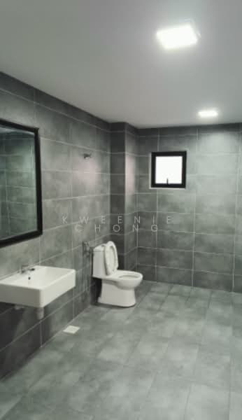 3-storey Terraced House for Sale in Batu 9 (Cheras) - Kweenie Chong - Bathroom - PropertyGuru.com.my