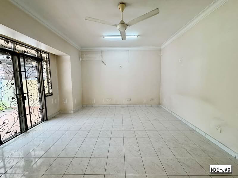Terraced House for Sale in Bandar Botanic (Klang) - Hui Juin Xian - Living Room - PropertyGuru.com.my