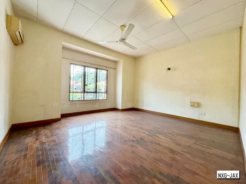 Terraced House for Sale in Bandar Botanic (Klang) - Hui Juin Xian - Living Room - PropertyGuru.com.my