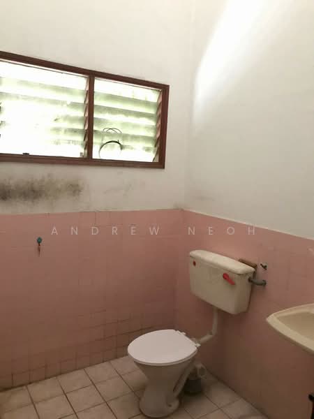 Rumah Teres 2 Tingkat untuk Dijual di Taman Rasa Sayang (Cheras) - Andrew Neoh - Bathroom - PropertyGuru.com.my