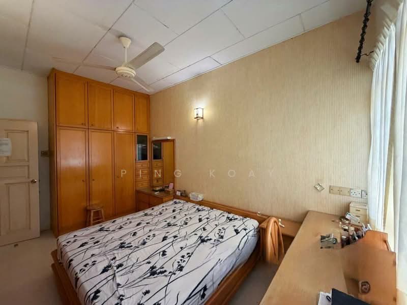 2-storey Terraced House for Sale in Island Glades (Jelutong) - Ping Koay - Bedroom - PropertyGuru.com.my
