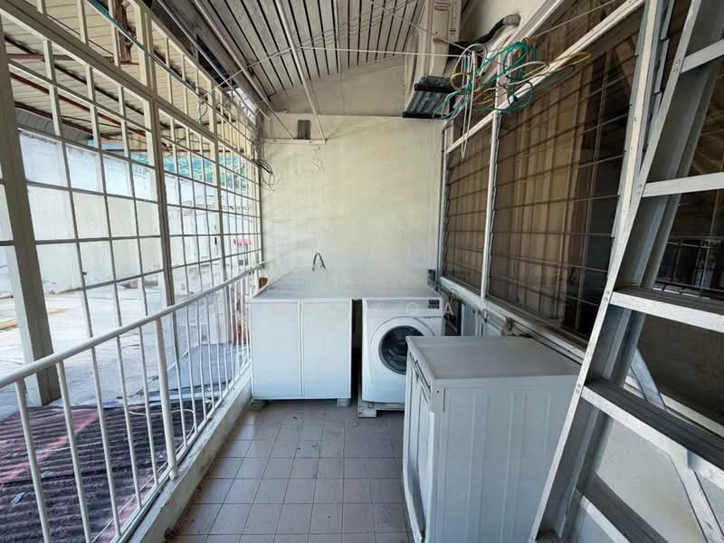 2-storey Terraced House for Sale in Island Glades (Jelutong) - Ping Koay - Balcony - PropertyGuru.com.my