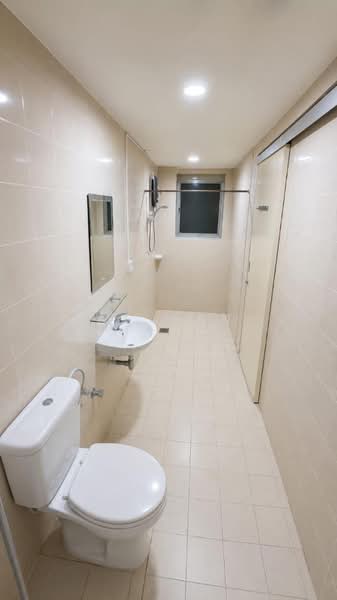 Service Residence for Sale at The Domain (Domain 1) @ NeoCyber - WL Wan - Bathroom - PropertyGuru.com.my