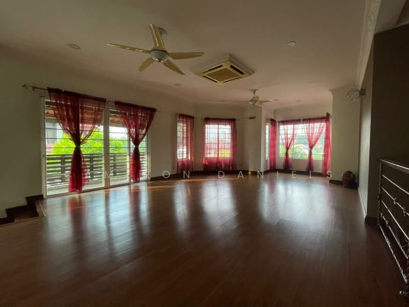 Bungalow for Sale in Taman Yarl (Jalan Klang Lama (Old Klang Road)) - Cameron Daniels - Living Room - PropertyGuru.com.my