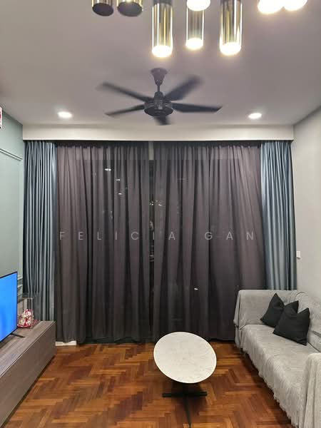 Servis Apartment untuk Disewa di Bloomsvale Menara Vista Petaling - Felicia Gan - Living Room - PropertyGuru.com.my