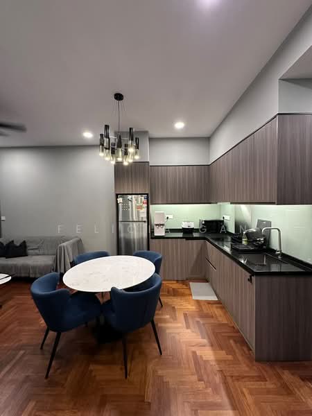 Servis Apartment untuk Disewa di Bloomsvale Menara Vista Petaling - Felicia Gan - Kitchen - PropertyGuru.com.my