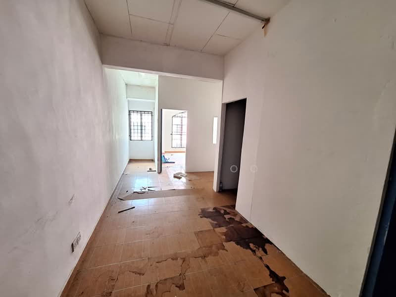 Shop / Office for Sale in Taman Bukit Cheras (Cheras) - Sean Loo - Interior - PropertyGuru.com.my