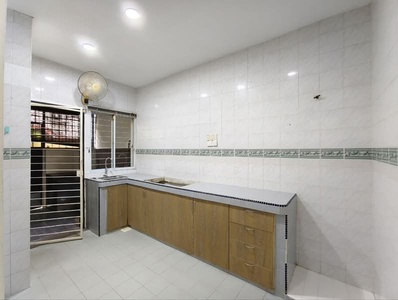 Rumah Teres 2 Tingkat untuk Dijual di Bandar Tasik Selatan (Kuala Lumpur) - Nicole Sim - Kitchen - PropertyGuru.com.my