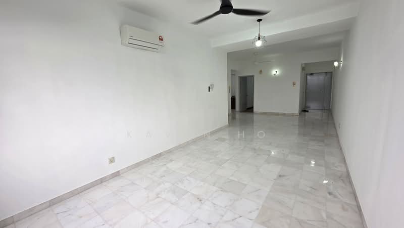 Kondominium untuk Dijual di Tiara Faber - Kavan Ho - Living Room - PropertyGuru.com.my